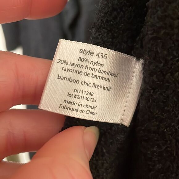 Barefoot Dreams Bamboo Chic Lite Ombré Calypso Wrap Cardigan - Picture 7 of 8